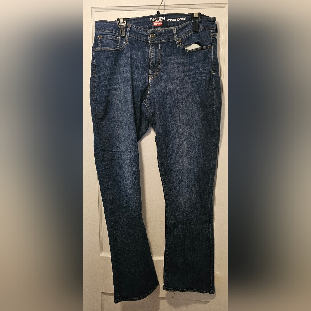 Levi's